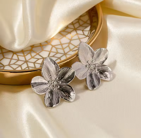Lirlo Earrings